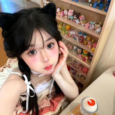 出山便是食神，她却做了端菜小妹